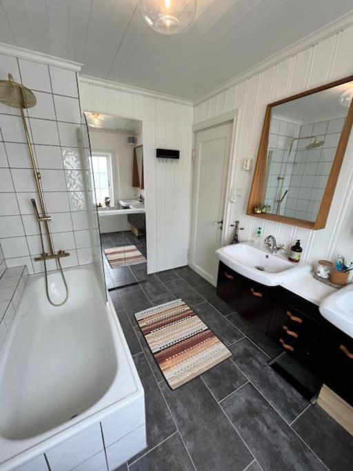 3 Bedroom Full House - Close To Ons & City Centrum Stavanger Luaran gambar